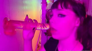 Ditzymaruu Love Hard Deep Throating With My Dildo