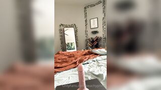 Peachy Babe Dildo Suck And Ride
