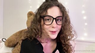 LoveLilah Your Girlfriend Helps You Sleep Better POV Roleplay