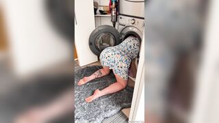 Avanicks Stepmom Gets Stuck in Washing Machine