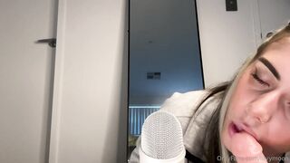 Lilyymoon ASMR ROLEPLAY Blowjob Dildo
