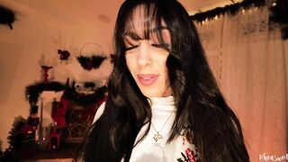 RheaSweet Stepmommy Under The Mistletoe