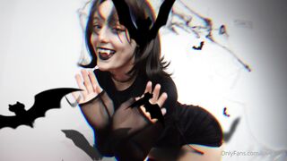 Love Lilah Vampire Mavis Gone Wild