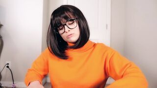 Ellie Idol Velma Makes You Her Snack