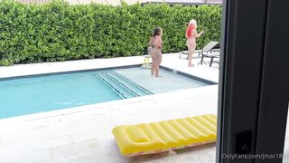 Jmac Raven Thick And Trixi Brooks Fucking Threesome